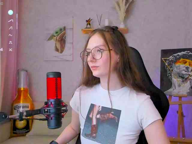 KiraRumGirl webcam