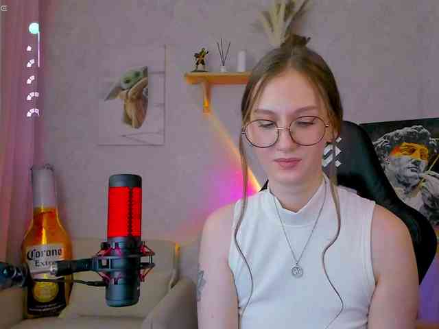 KiraRumGirl webcam