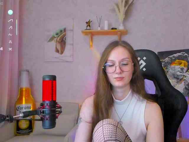 KiraRumGirl webcam