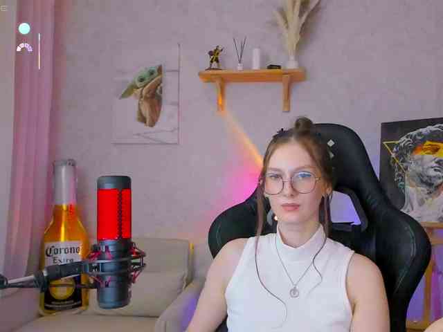 KiraRumGirl webcam