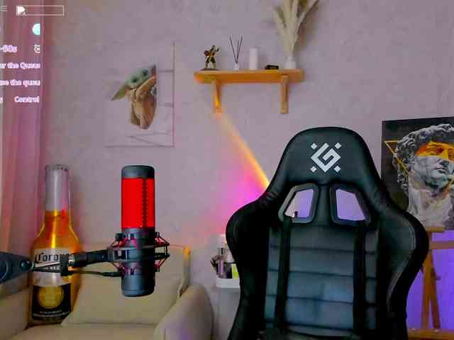 KiraRumGirl webcam