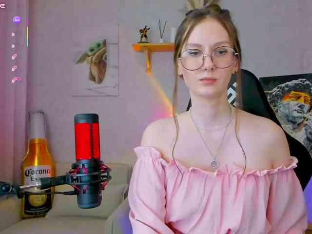 Модель: KiraRumGirl