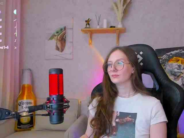 KiraRumGirl webcam