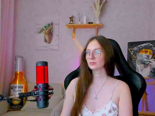 KiraRumGirl webcam
