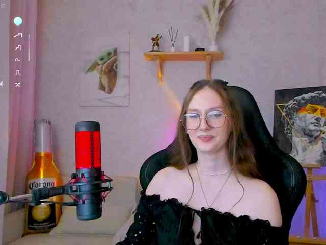 KiraRumGirl webcam