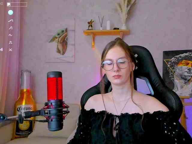 KiraRumGirl webcam