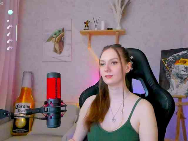 KiraRumGirl webcam