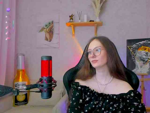 KiraRumGirl webcam