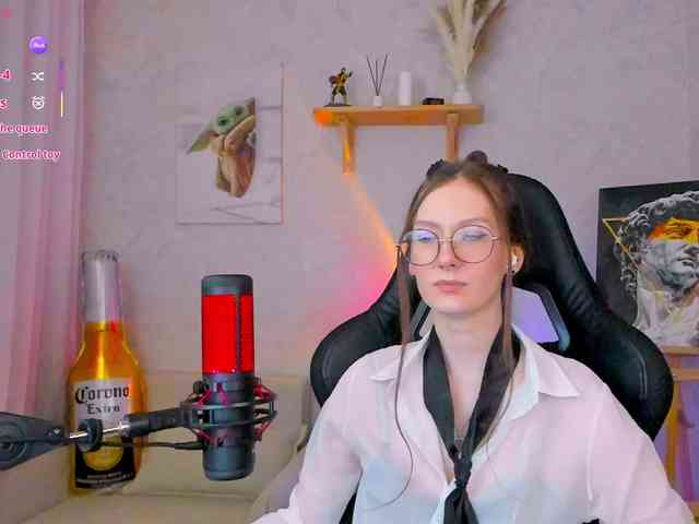 KiraRumGirl webcam