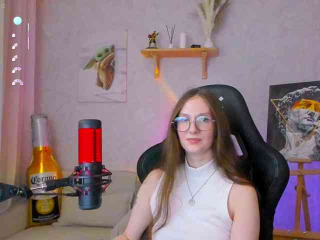 KiraRumGirl webcam