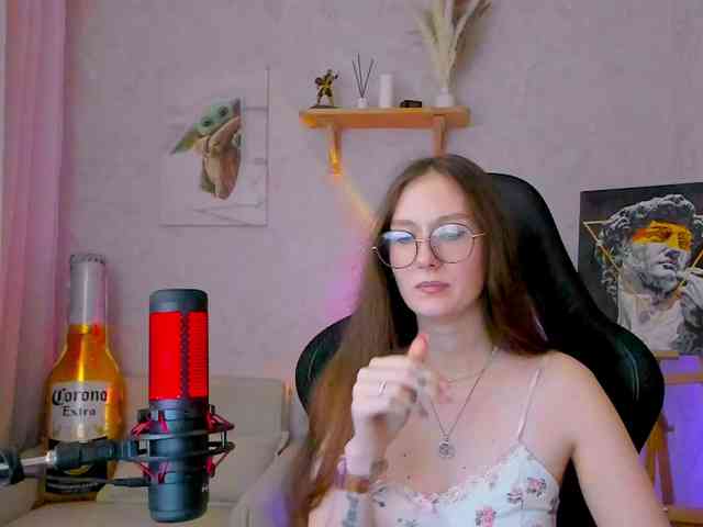 Модель: KiraRumGirl