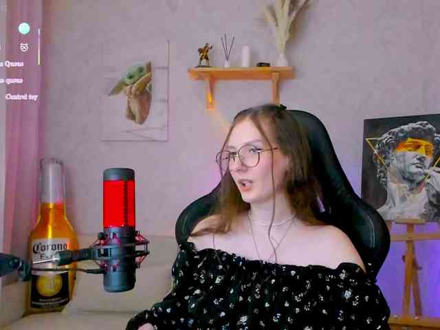 KiraRumGirl webcam