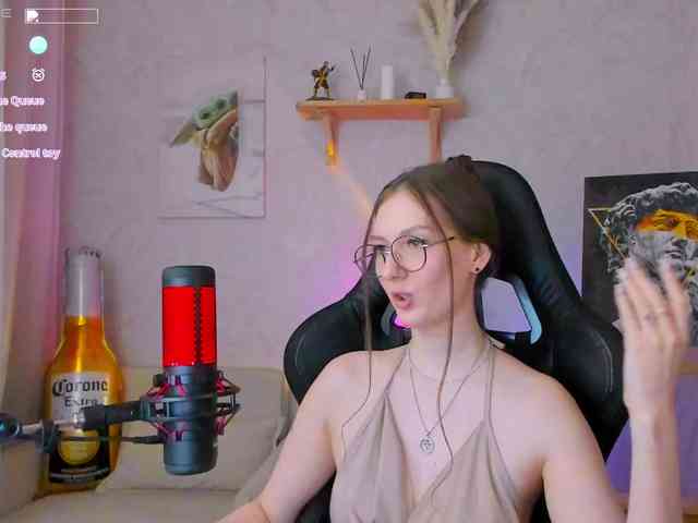 KiraRumGirl webcam