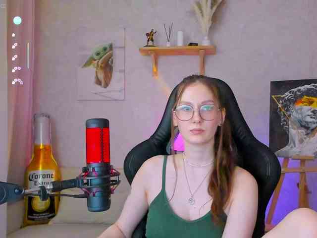KiraRumGirl webcam