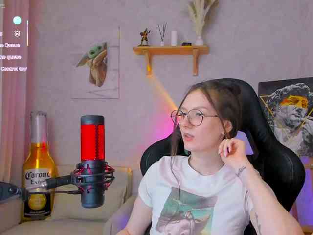 KiraRumGirl webcam