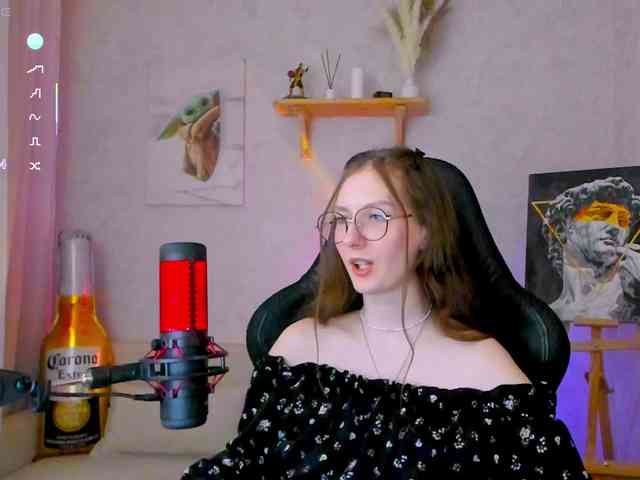 KiraRumGirl webcam