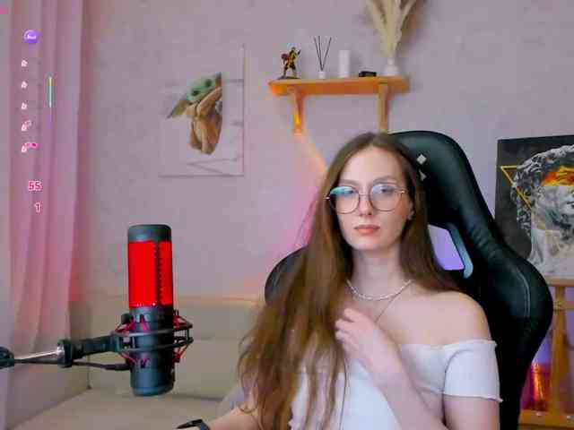 KiraRumGirl webcam