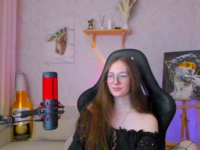 KiraRumGirl webcam