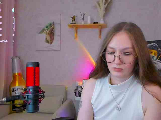 KiraRumGirl webcam