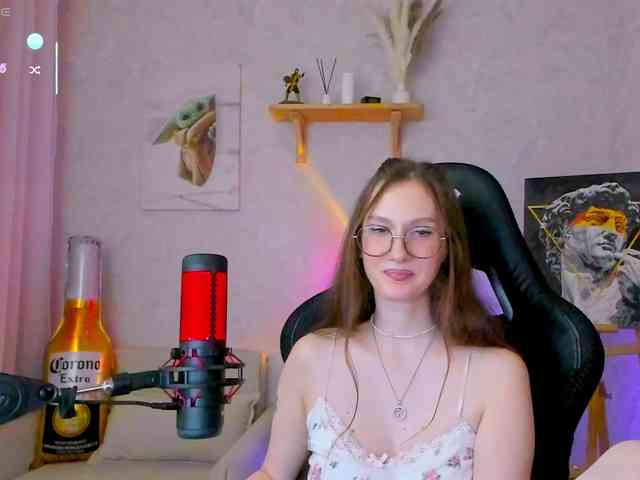 KiraRumGirl webcam