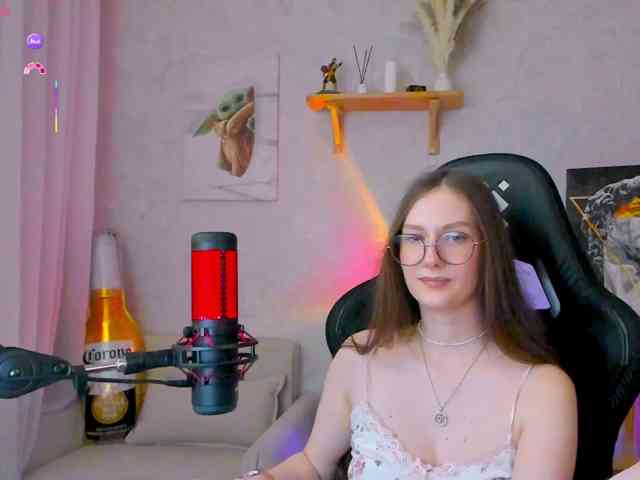 KiraRumGirl webcam