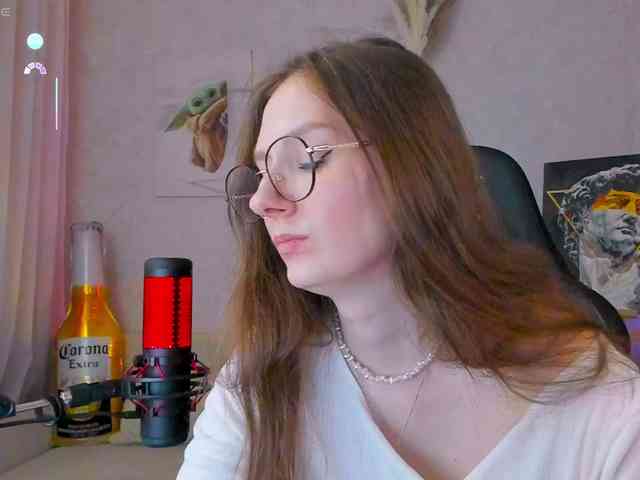 KiraRumGirl webcam
