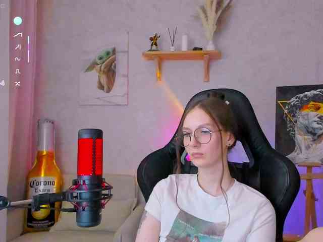 KiraRumGirl webcam
