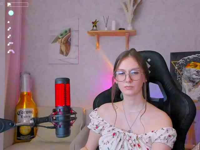 KiraRumGirl webcam