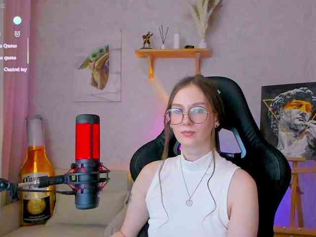 KiraRumGirl webcam