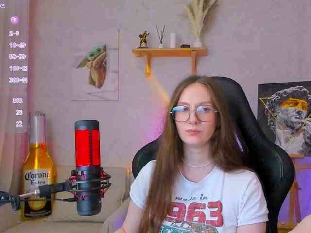 KiraRumGirl webcam