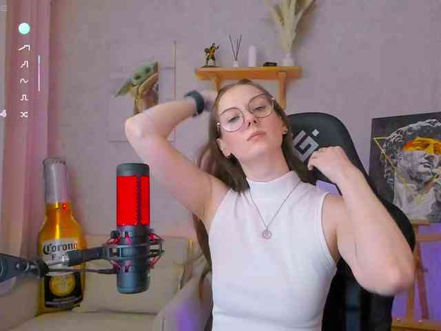 KiraRumGirl webcam