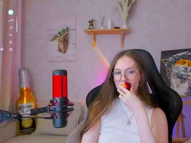 KiraRumGirl webcam