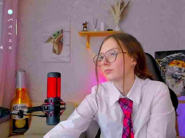 KiraRumGirl webcam