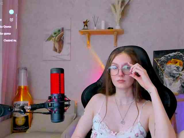 KiraRumGirl webcam