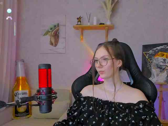 KiraRumGirl webcam