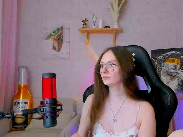 KiraRumGirl webcam