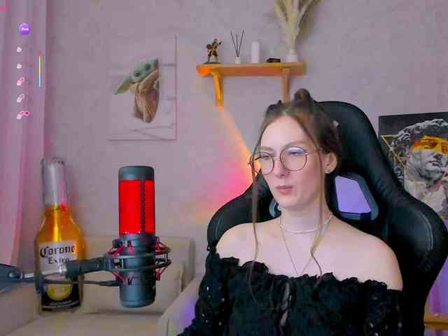 KiraRumGirl webcam