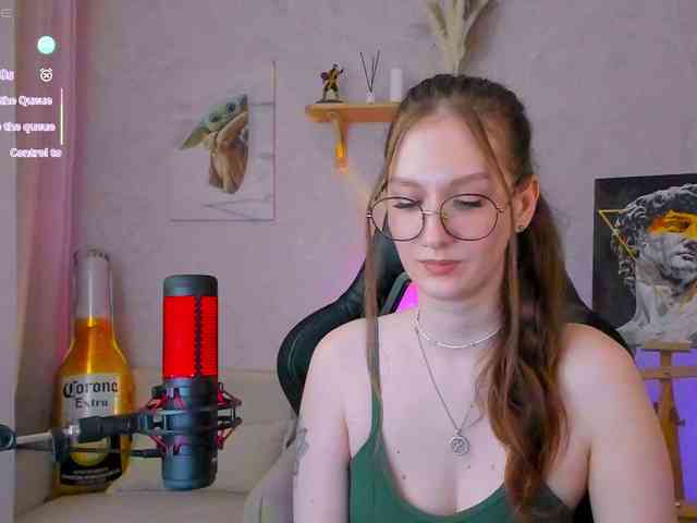 KiraRumGirl webcam