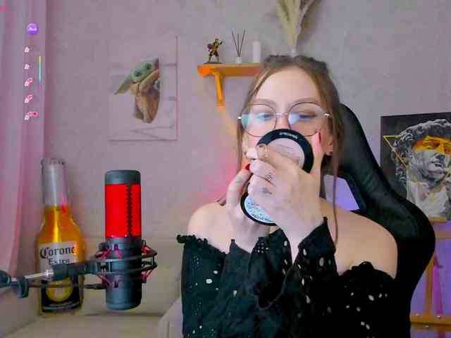 KiraRumGirl webcam