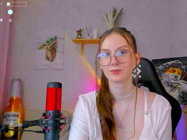 KiraRumGirl webcam