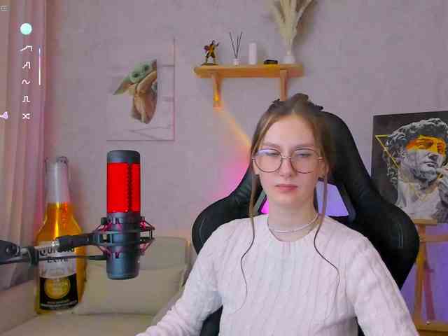 KiraRumGirl webcam