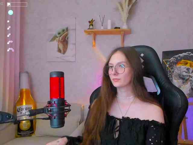KiraRumGirl webcam