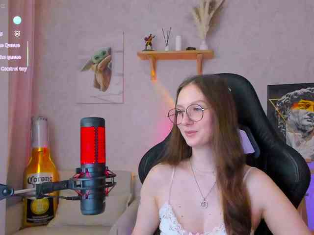 KiraRumGirl webcam