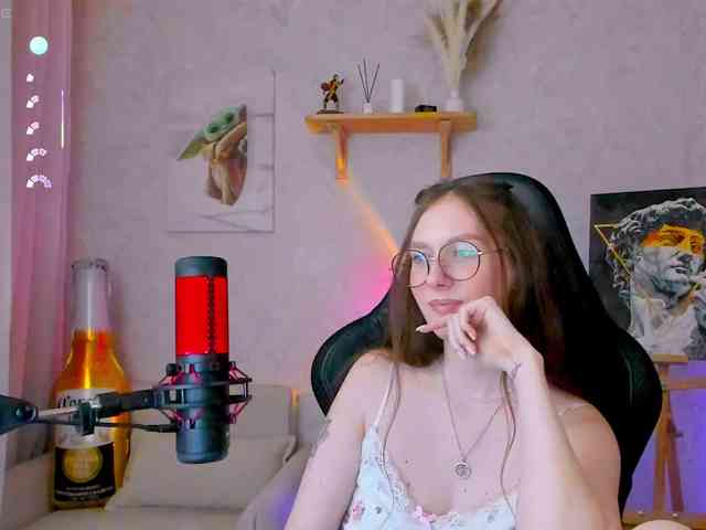 KiraRumGirl webcam