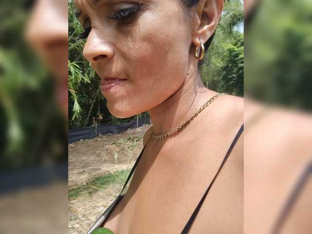flacapaola11 live cam on BongaCams