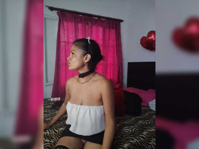 flacapaola11 live cam on BongaCams
