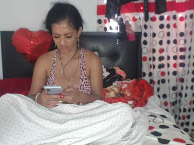 flacapaola11 live webcam show