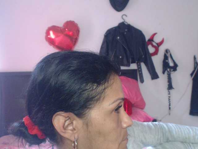 flacapaola11 live cam on BongaCams