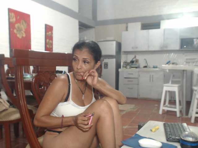 flacapaola11 live cam preview