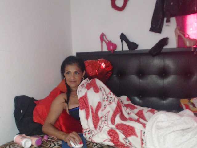 flacapaola11 live webcam show